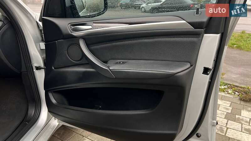 Позашляховик / Кросовер BMW X5 2012 в Львові