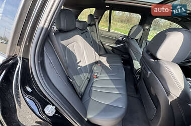 Внедорожник / Кроссовер BMW X5 2021 в 