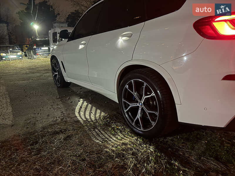 Внедорожник / Кроссовер BMW X5 2019 в Киеве