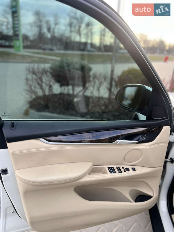 Позашляховик / Кросовер BMW X5 2014 в Житомирі