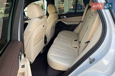 Внедорожник / Кроссовер BMW X5 2019 в 