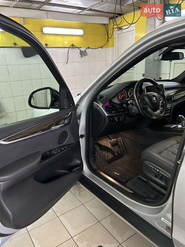 Позашляховик / Кросовер BMW X5 2017 в Житомирі