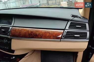 Внедорожник / Кроссовер BMW X5 2011 в 