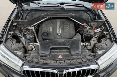 Позашляховик / Кросовер BMW X5 2014 в 