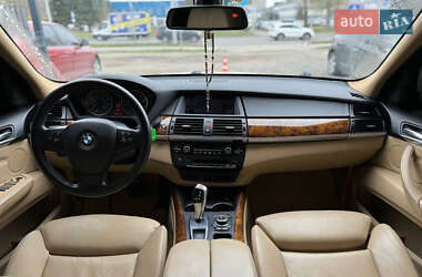 Внедорожник / Кроссовер BMW X5 2011 в 