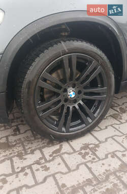 Позашляховик / Кросовер BMW X5 2011 в 
