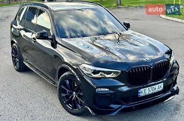 Позашляховик / Кросовер BMW X5 2018 в 