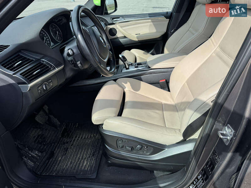 Внедорожник / Кроссовер BMW X5 2010 в Новомосковске