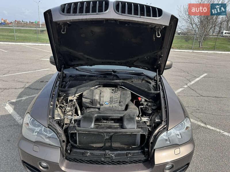 Внедорожник / Кроссовер BMW X5 2010 в Новомосковске
