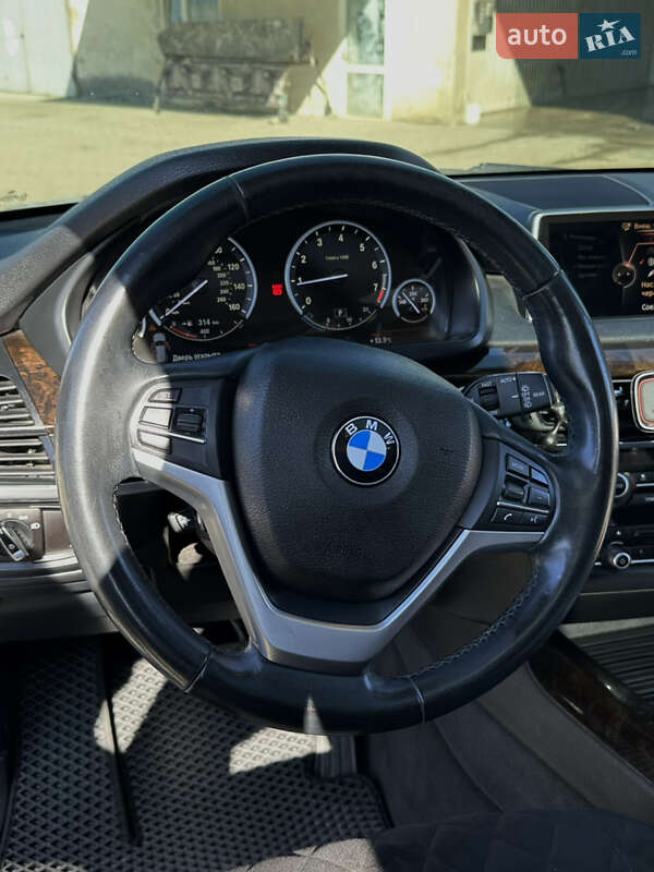 Позашляховик / Кросовер BMW X5 2013 в Івано-Франківську