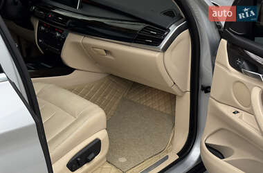 Позашляховик / Кросовер BMW X5 2014 в 