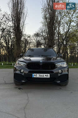 Позашляховик / Кросовер BMW X5 2014 в 
