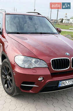 Позашляховик / Кросовер BMW X5 2011 в 