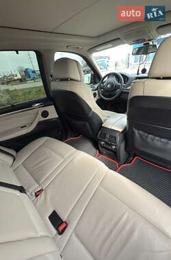 Позашляховик / Кросовер BMW X5 2011 в 