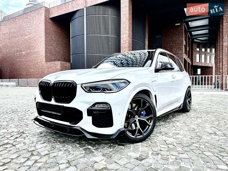 Внедорожник / Кроссовер BMW X5 2019 в 