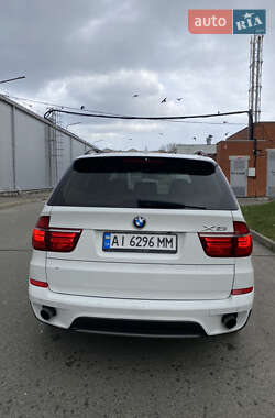 Внедорожник / Кроссовер BMW X5 2011 в 