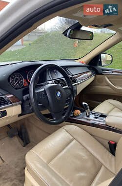Внедорожник / Кроссовер BMW X5 2011 в 