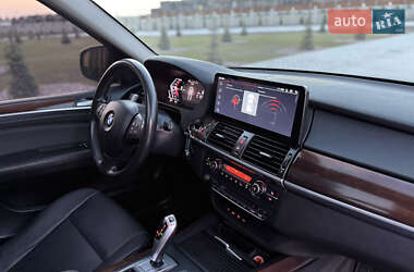 Внедорожник / Кроссовер BMW X5 2010 в 