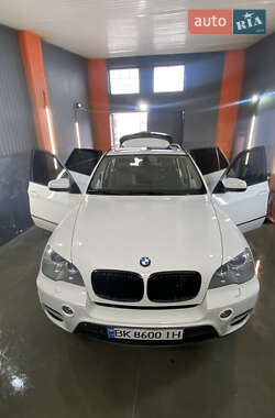 Внедорожник / Кроссовер BMW X5 2012 в 