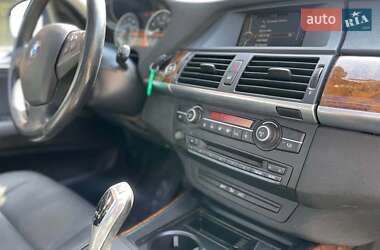 Позашляховик / Кросовер BMW X5 2011 в 