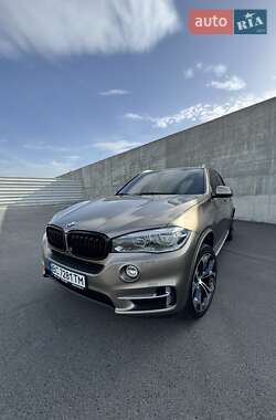 Позашляховик / Кросовер BMW X5 2017 в 
