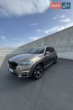 Позашляховик / Кросовер BMW X5 2017 в 
