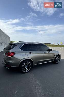 Позашляховик / Кросовер BMW X5 2017 в 