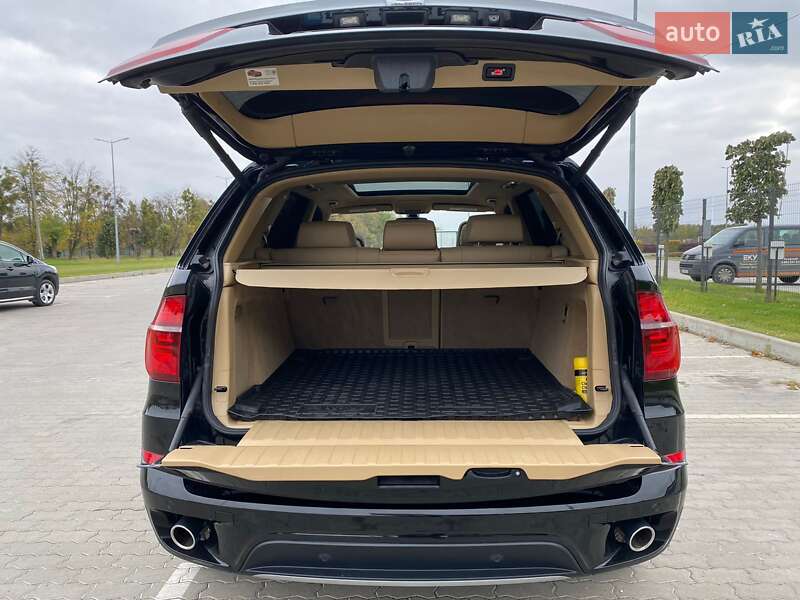 Позашляховик / Кросовер BMW X5 2013 в Бродах