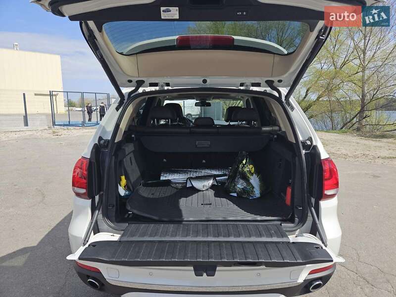 Позашляховик / Кросовер BMW X5 2015 в Києві