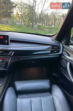 Внедорожник / Кроссовер BMW X5 2015 в 