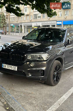 Позашляховик / Кросовер BMW X5 2015 в 