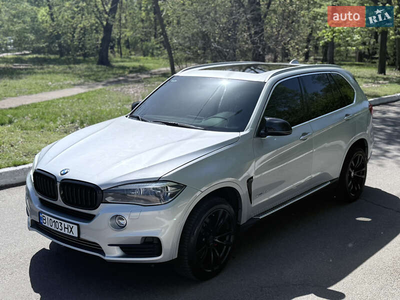 Позашляховик / Кросовер BMW X5 2014 в 