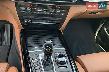 Позашляховик / Кросовер BMW X5 2015 в 