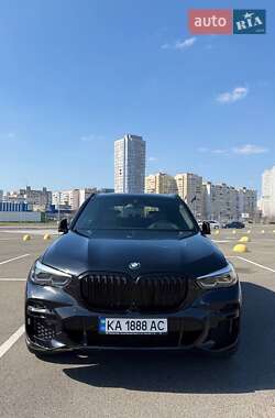 Позашляховик / Кросовер BMW X5 2021 в 
