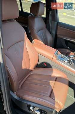 Позашляховик / Кросовер BMW X5 2021 в 