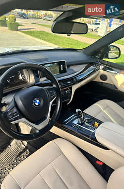 Позашляховик / Кросовер BMW X5 2016 в 