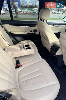 Позашляховик / Кросовер BMW X5 2016 в 