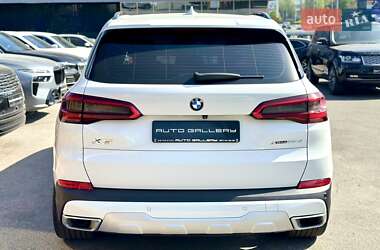 Внедорожник / Кроссовер BMW X5 2019 в 