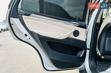 Позашляховик / Кросовер BMW X5 2013 в 