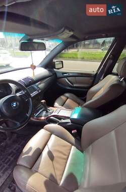Позашляховик / Кросовер BMW X5 2002 в 