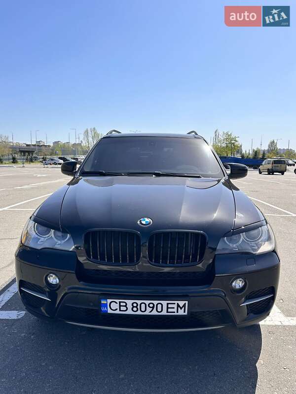 Внедорожник / Кроссовер BMW X5 2012 в 