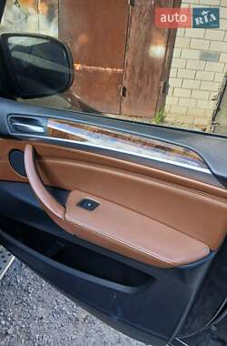 Внедорожник / Кроссовер BMW X5 2008 в 