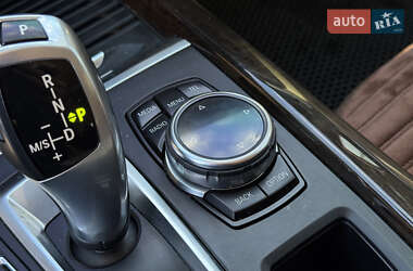 Позашляховик / Кросовер BMW X5 2014 в 