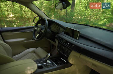 Позашляховик / Кросовер BMW X5 2015 в 
