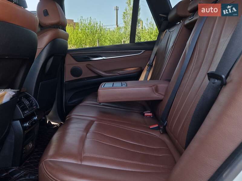 Позашляховик / Кросовер BMW X5 2015 в Миколаєві
