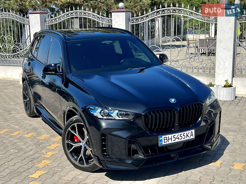 Позашляховик / Кросовер BMW X5 2022 в 