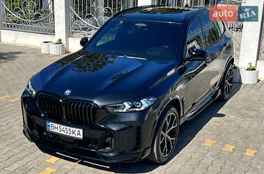 Позашляховик / Кросовер BMW X5 2022 в 