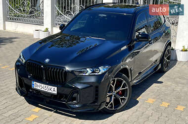 Позашляховик / Кросовер BMW X5 2022 в 