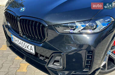 Позашляховик / Кросовер BMW X5 2022 в 