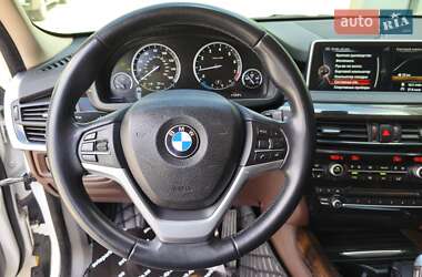 Позашляховик / Кросовер BMW X5 2015 в 